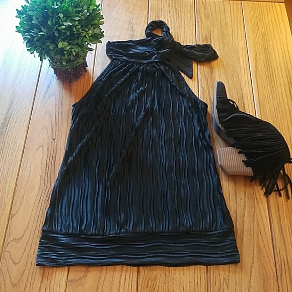 Tops - 🖤Sleeves bow tie top🖤